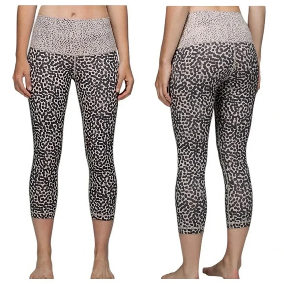 LULULEMON Wunder Under Crop II Leggings Roll Down High Rise Cheetah Black Beige - Picture 1 of 9